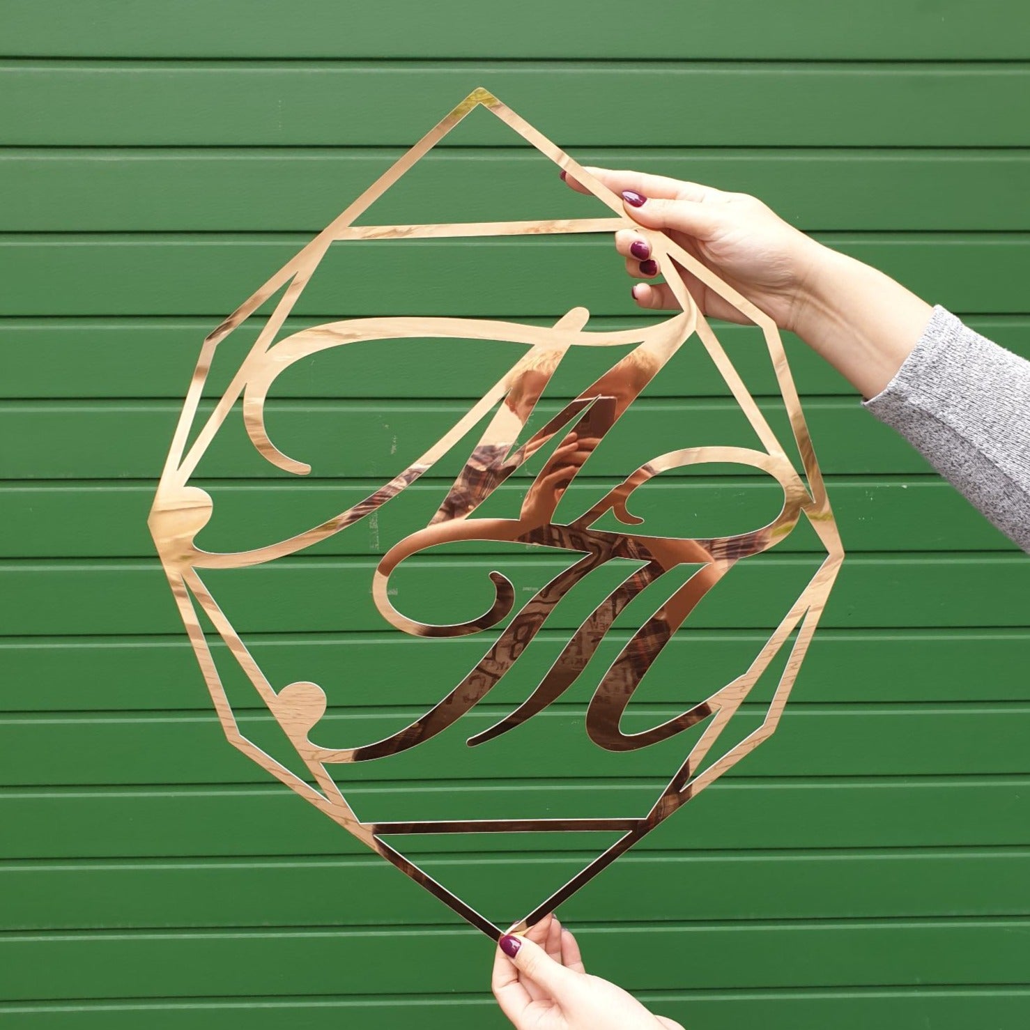 купити імена на весілля з пластику, ініціали на весілля, монограмма на свадьбу заказать, имена из зеркального пластика Дзеркальні срібні ініціали молодят на весілля, Дзеркальні золоті ініціали молодят на весілля, монограммы для свадьбы, герб с инициалами на свадьбу, Монограми на весілля, монограмма на свадьбу купить, изготовление монограмм на свадьбу, свадебная монограмма,